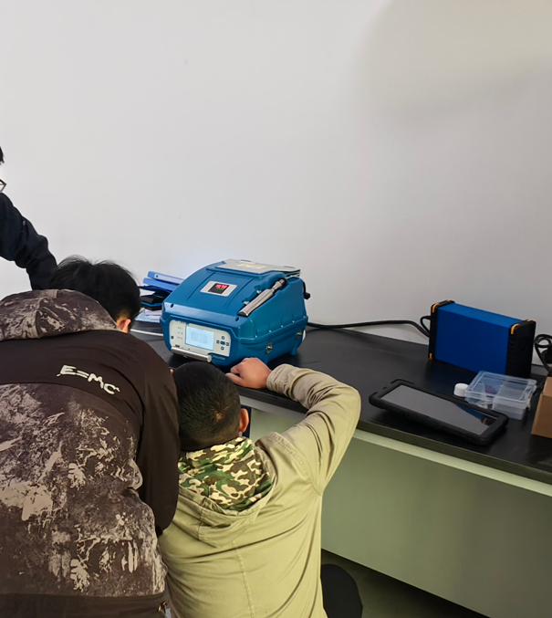 梁山縣執法局PF-300非甲烷總烴分析儀交貨